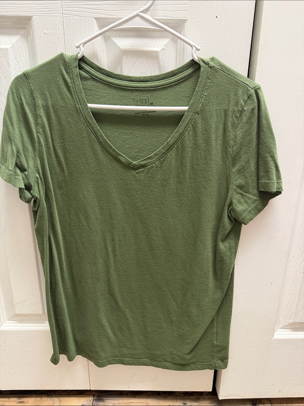 Time and Tru Olive Green V-Neck Short Sleeve Top